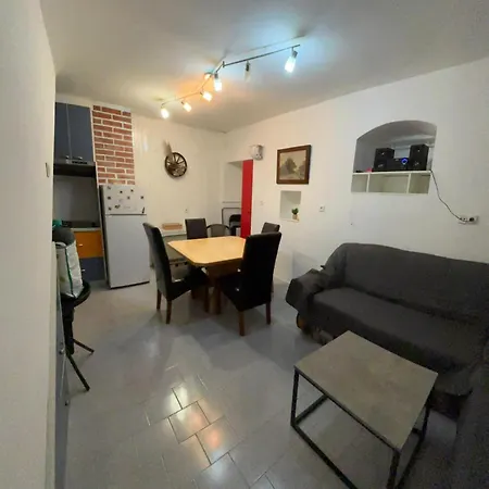 Apartment Parapet Kastela